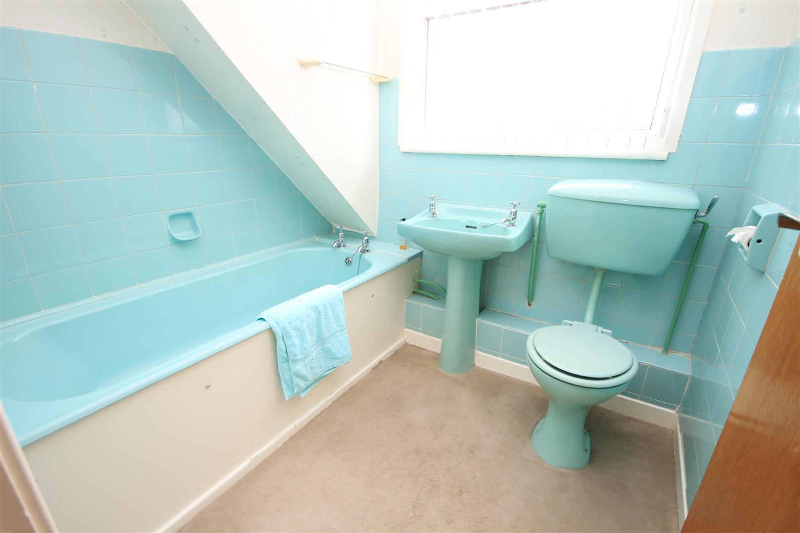 Sunningdale, Fairweather Green BD8 Sugdens Estate Agent